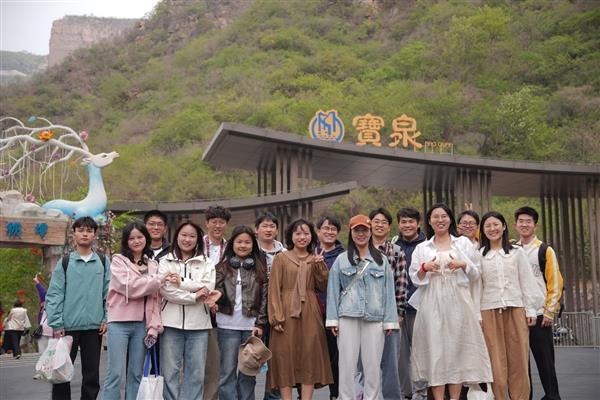 寶泉景中尋春：高分子加工課題組的